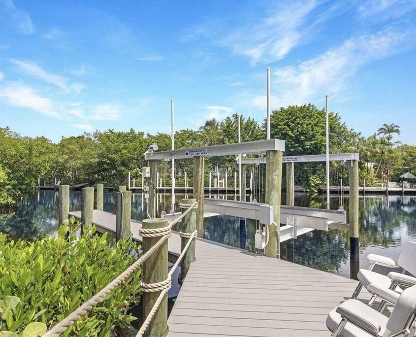 Sunset By-The-Sea 3 Bedroom 3 Bathroom Sanibel Captiva Island Home Rental - Canal and Dock Access